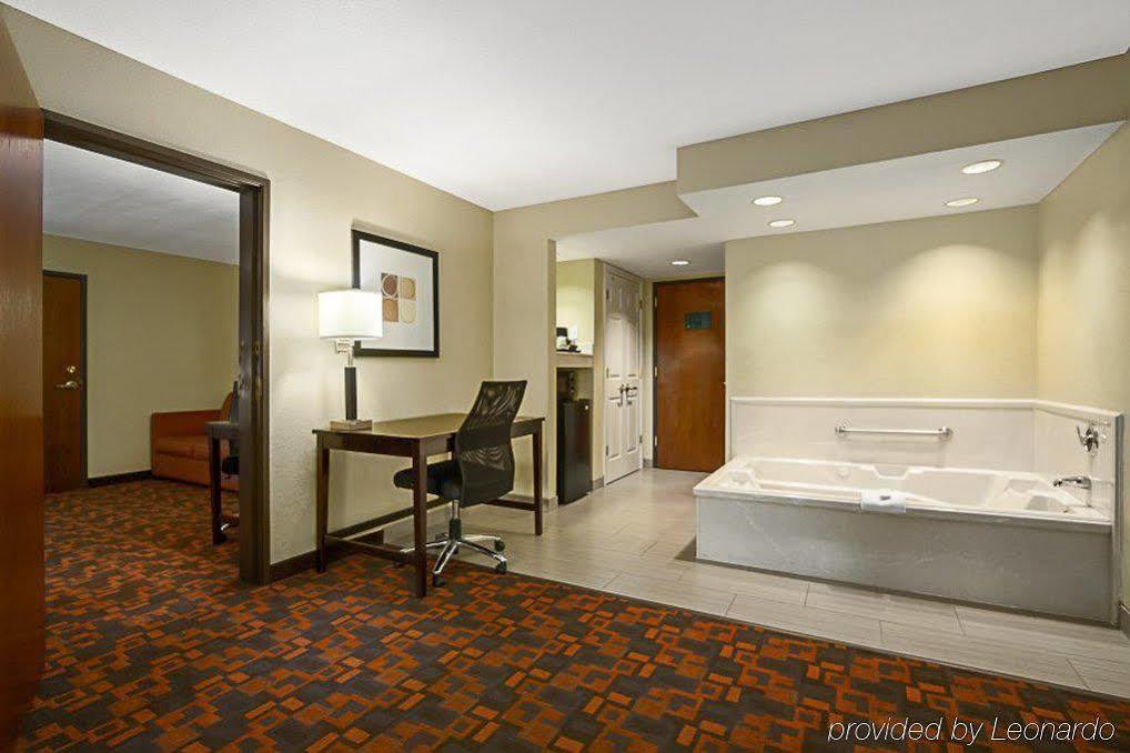 Country Inn & Suites By Radisson, Wolfchase-Memphis, Tn ภายนอก รูปภาพ